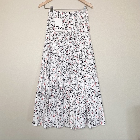 Zara Dresses & Skirts - NEW Zara Floral Tiered Maxi Skirt Pockets A-line